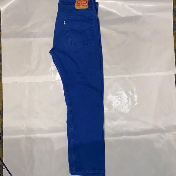 Levi’s blue jeans. - Picture 3 of 9